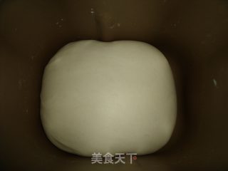 香葱肠仔包的做法步骤：3