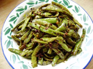 家常小炒----干煸豆角的做法步骤：7
