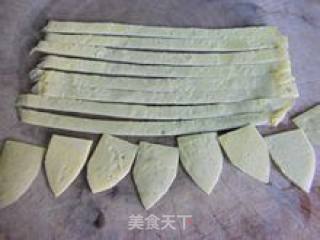 花样米饭（二）—向日葵蛋包饭的做法步骤：10