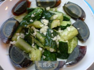 皮蛋黄瓜的做法步骤：7