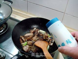 【徽菜】――“芜湖糖醋排骨”的做法步骤：5