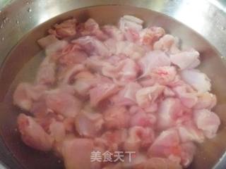 【湘菜】孜然椒香兔腿块的做法步骤：2
