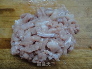 韭菜苔炒肉丝的做法步骤：2