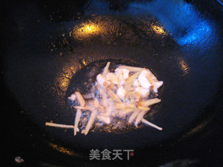 木耳炒杏鲍菇的做法步骤：7