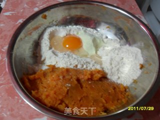 粗粮早餐－－鲜榨玉米汁&红薯刀切的做法步骤：2