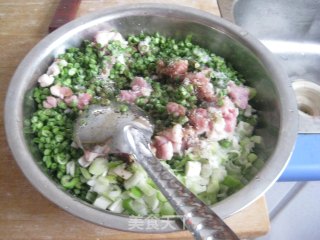 凉水面菜豆包子的做法步骤：6