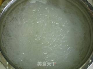 菠菜拌粉丝的做法步骤：2