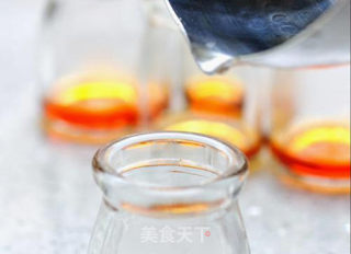 溢满甜蜜的生活 【焦糖布丁】的做法步骤：4