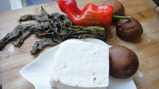 [徽菜]屯溪焖豆腐干的做法步骤：1
