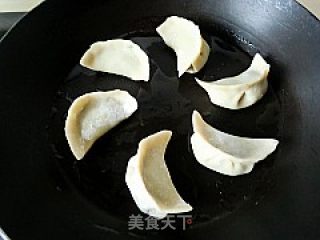 【徽菜】---鸡蛋锅贴的做法步骤：9