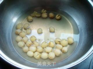 【徽菜】--莲子炒莲藕片的做法步骤：4