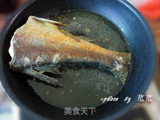 【徽菜】红烧鱼尾 （家常菜）的做法步骤：4