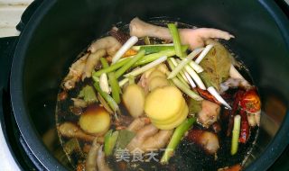 卤鸡爪鸡翅的做法步骤：6