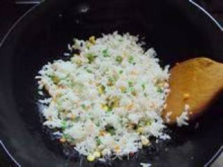 花样米饭（三）—胡萝卜米饭饼的做法步骤：7