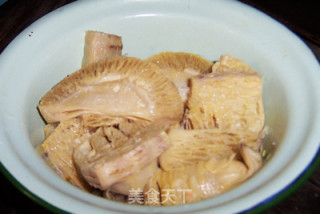 回味悠长的笋干烧肉的做法步骤：6