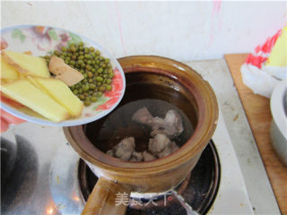 冬瓜鸭肉汤的做法步骤：5
