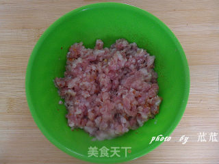 馄饨鸡蛋饼 （附最简单包馄饨的方法）的做法步骤：2