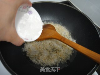 阴米蛋粥的做法步骤：6