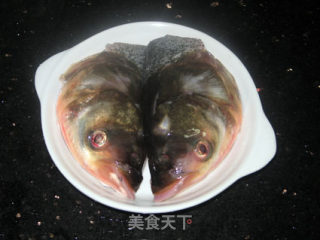 【徽菜】太白鱼头的做法步骤：1