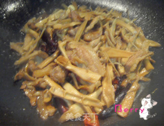 【徽菜】————山笋烧肉片的做法步骤：9