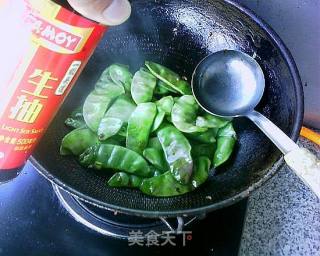 素烧猪耳豆角的做法步骤：4