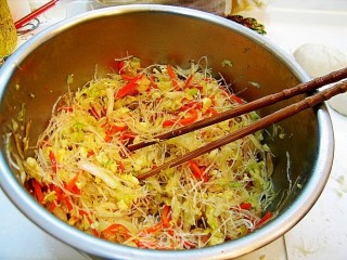 美味早餐-三种馅料煎饼的做法步骤：11