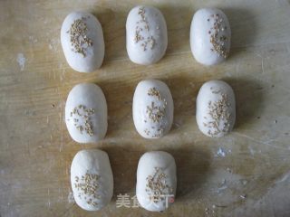 小点心--豆沙花生早餐包的做法步骤：4