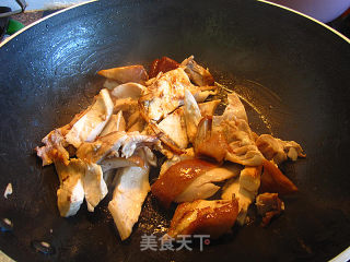 姜蒜炒豉油鸡的做法步骤：2