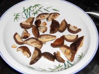 香菇田鸡的做法步骤：8