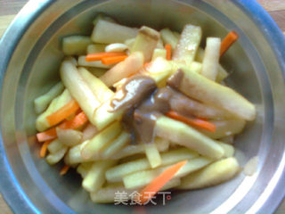 简单夏日小菜——麻酱西瓜皮的做法步骤：4