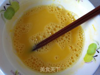 失败的电饭锅蜂蜜枸杞蛋糕 变成派了~的做法步骤：5
