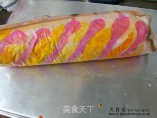 蛋糕体上搞搞新花样@@妖艳榴莲奶油蛋糕卷的做法步骤：14