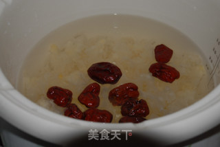 冰糖银耳莲子羹的做法步骤：3