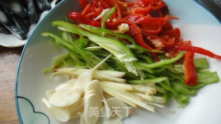 [徽菜]辣椒炒臭干子的做法步骤：3