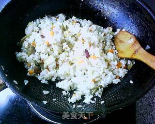 榨菜炒饭的做法步骤：7