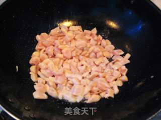【徽菜】剁椒鸡丁的做法步骤：5