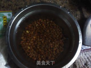 蜜豆牛奶西米露的做法步骤：1