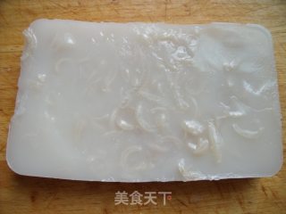 夏日里的爽口美容菜—水晶肉皮冻的做法步骤：10