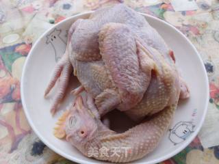 电饭锅烤鸡的做法步骤：1