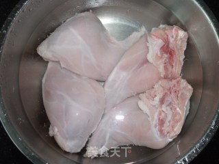 香辣兔子腿的做法步骤：1