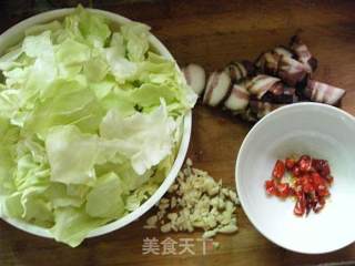 腊肉炒包心菜的做法步骤：2