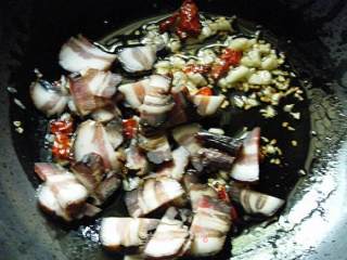 腊肉炒包心菜的做法步骤：4
