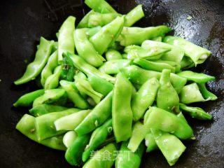家常菜----豆角烩南瓜的做法步骤：4