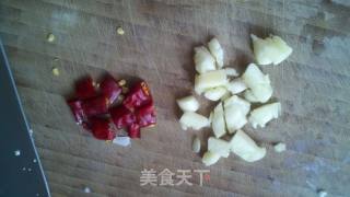 咸肉炒卷心菜的做法步骤：3