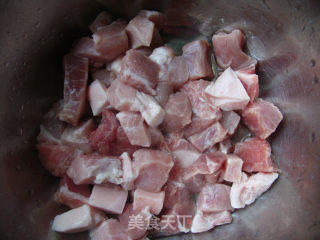 红烧肉的做法步骤：1