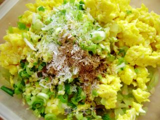 家常主食----西瓜皮馅蒸包的做法步骤：6