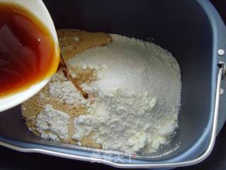 黑啤面包的做法步骤：1
