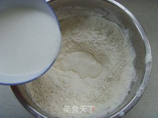 七月七，吃巧果的做法步骤：1