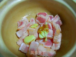 五花肉焖干豆角的做法步骤：3