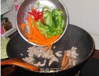 什锦蔬菜炒河粉的做法步骤：2